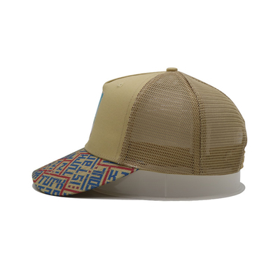 Cetak Patch 5 Panel Trucker Cap Cahaya Kuning Polyester Dan Mesh