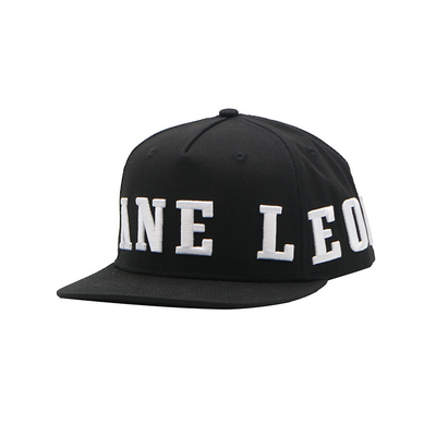 Topi Snapback Visor Datar Hitam Daya Tahan Tinggi Dengan Logo Bordir