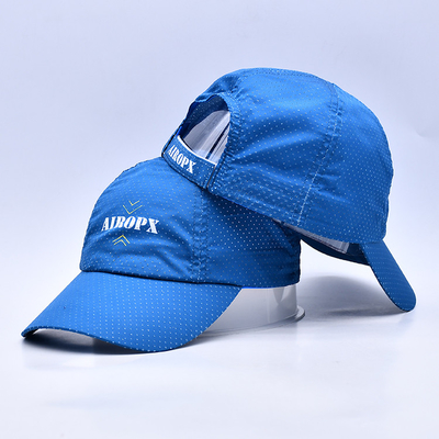 Topi Golf Ringan yang Dapat Disesuaikan Dengan Pinggiran Melengkung Desain Kustom