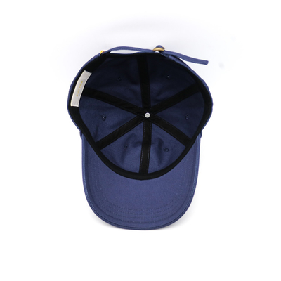 Visor melengkung 6 Panel Baseball Cap dengan logo bordir Mencocokkan jahitan dan jahitan diperkuat