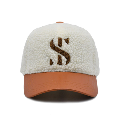 Cap Baseball Baju Bergaya Dengan Warna yang Cocok