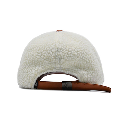Cap Baseball Baju Bergaya Dengan Warna yang Cocok