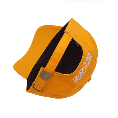 Tali yang dapat disesuaikan Profil visor melengkung Baseball Cap dengan jahitan warna kain yang terkoordinasi