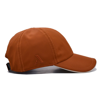 Topi khusus dengan tepi melengkung dan penutupan kabel logam yang dapat disesuaikan dengan tali velcro