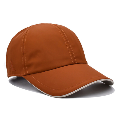 Topi khusus dengan tepi melengkung dan penutupan kabel logam yang dapat disesuaikan dengan tali velcro