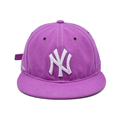 Topi Snapback Flat Brim Pink dengan Penutupan Kain Sendiri Dan Logo bordir 3D