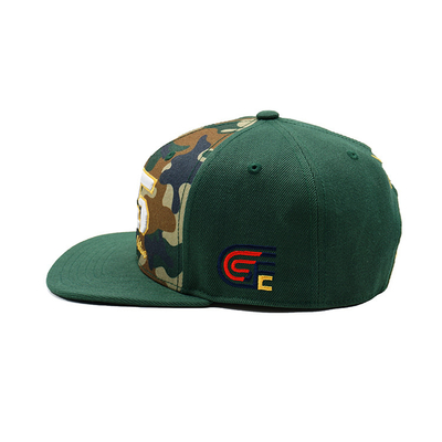 Topi Snapback Plastik Bernafas dengan Pintu Flat Struktural Dan Logo Bordir Khusus Warna Camo