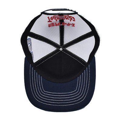 Dibuat dari profil Truk Cap dengan Snapback Plastik dan logo bordir