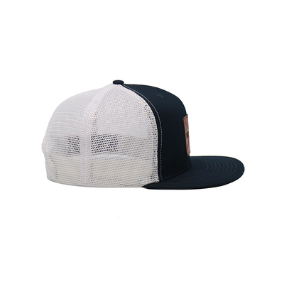 Disesuaikan bordir Eyelets 6 Panel Trucker Cap dengan Pre Curved Visor
