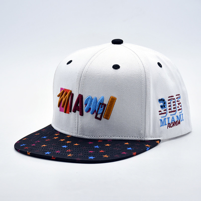 New Fashion Hip Hop Outdoor Sport 3d Puff Snapback Cap Logo bordir Custom Kualitas Tinggi Pria Wanita Flat Brim Snapback
