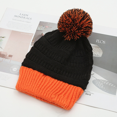 Topi Musim Gugur Musim Dingin Mencocokkan Boneka Berjubah Skully Bergaya Panas Dengan Pompom Kulit Pom Pom Pom Untuk Wanita Boneka Mode Warna Dua