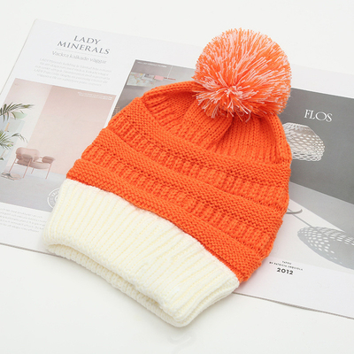 Topi Musim Gugur Musim Dingin Mencocokkan Boneka Berjubah Skully Bergaya Panas Dengan Pompom Kulit Pom Pom Pom Untuk Wanita Boneka Mode Warna Dua