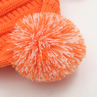 Topi Musim Gugur Musim Dingin Mencocokkan Boneka Berjubah Skully Bergaya Panas Dengan Pompom Kulit Pom Pom Pom Untuk Wanita Boneka Mode Warna Dua