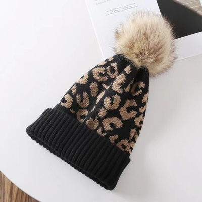 Kualitas Tinggi Pom Pom Musim Dingin Leopard Cetak Beanie Grosir Lembut Panas Merapikan topi Beanie