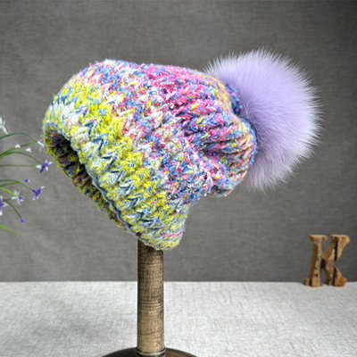 2024 Topi Baru Wanita Cashmere Knitted Topi Musim Gugur/Musim Dingin Bulu Rubah Pompom Topi Curled Edge Warna Perlindungan Topi Telinga