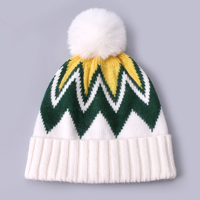 Custom bordir Beanie Musim dingin rajutan Strip berpola hangat lembut Pompom Puff cetak Beanie Produsen