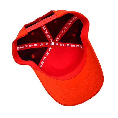 OEM Desain Khusus Anda sendiri Karet Pvc Logo 5 Panel Pria Wanita Berlari Olahraga Gorras Cap Nylon Merah Golf Baseball Hat