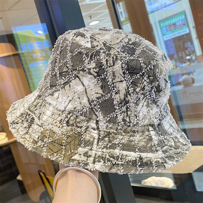 Hot Sale Musim semi dan musim gugur Baru Flat Top Frayed Denim Suquin Plaid Bordir Custom Bucket Hat Bordir logo topi nelayan