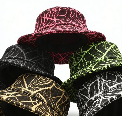 Topi ember nelayan yang ringan berujung lebar Warna khusus dirancang untuk perlindungan matahari Kenyamanan dan pakaian luar yang serbaguna