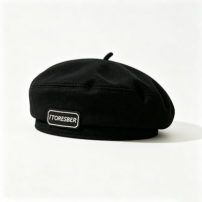 Beret Hitam Klasik Cap dengan Ketahanan Tinggi Hanya Perawatan Tangan campuran wol lembut dengan label huruf dan serbaguna untuk semua musim