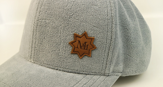Bsci Plush Dewasa 6 Panel Baseball Cap Dengan Patch Kulit ODM OEM