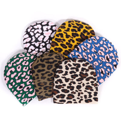 Custom Logo Kualitas Tinggi Pria Wanita topi musim dingin akrilik topi Leopard cetak pola rajutan Slouchy Beanies