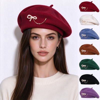 Topi Baret Wol Klasik Wanita Kustom Hiasan Rantai Pita Mutiara Baret Prancis Baret Warna Solid Hangat Vintage untuk Pakaian Sehari-hari Kasual Dukung Kustomisasi